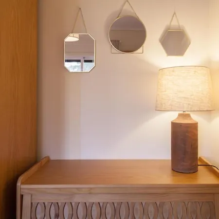 Flh Wooden Spacious Apartment *